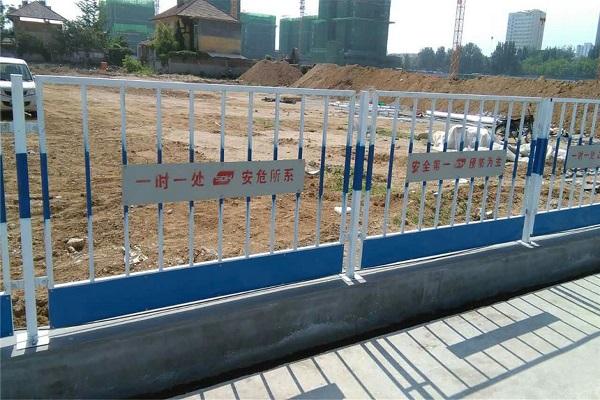 大理蓝白基坑护栏