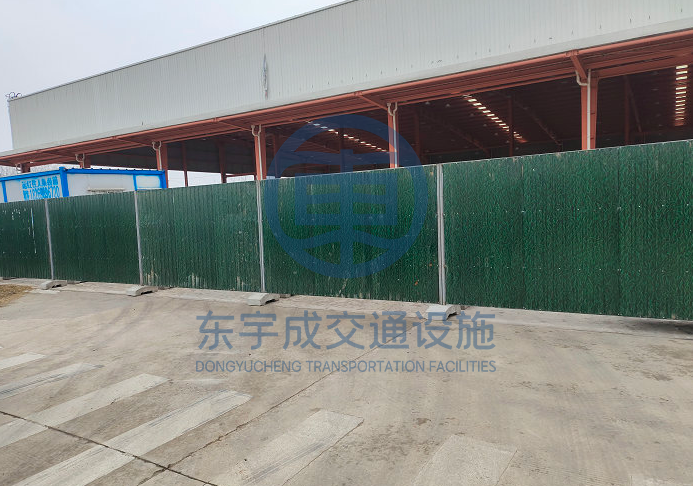 为什么现在的围挡都用绿色的？